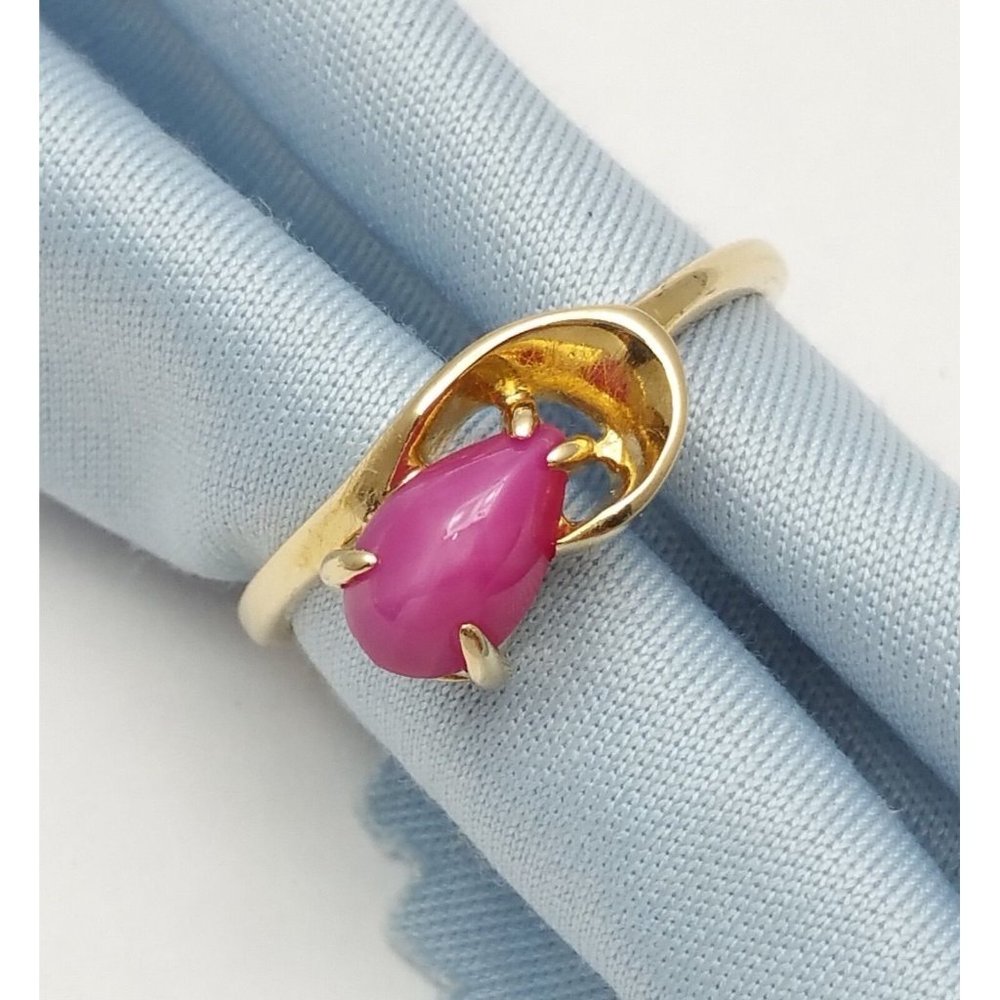 Beautiful 14K Karat Solid Yellow Gold Designer Star Rubellite Ring - Size 6.25